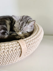 45Coco Cat Bed Beige by Labbvenn
