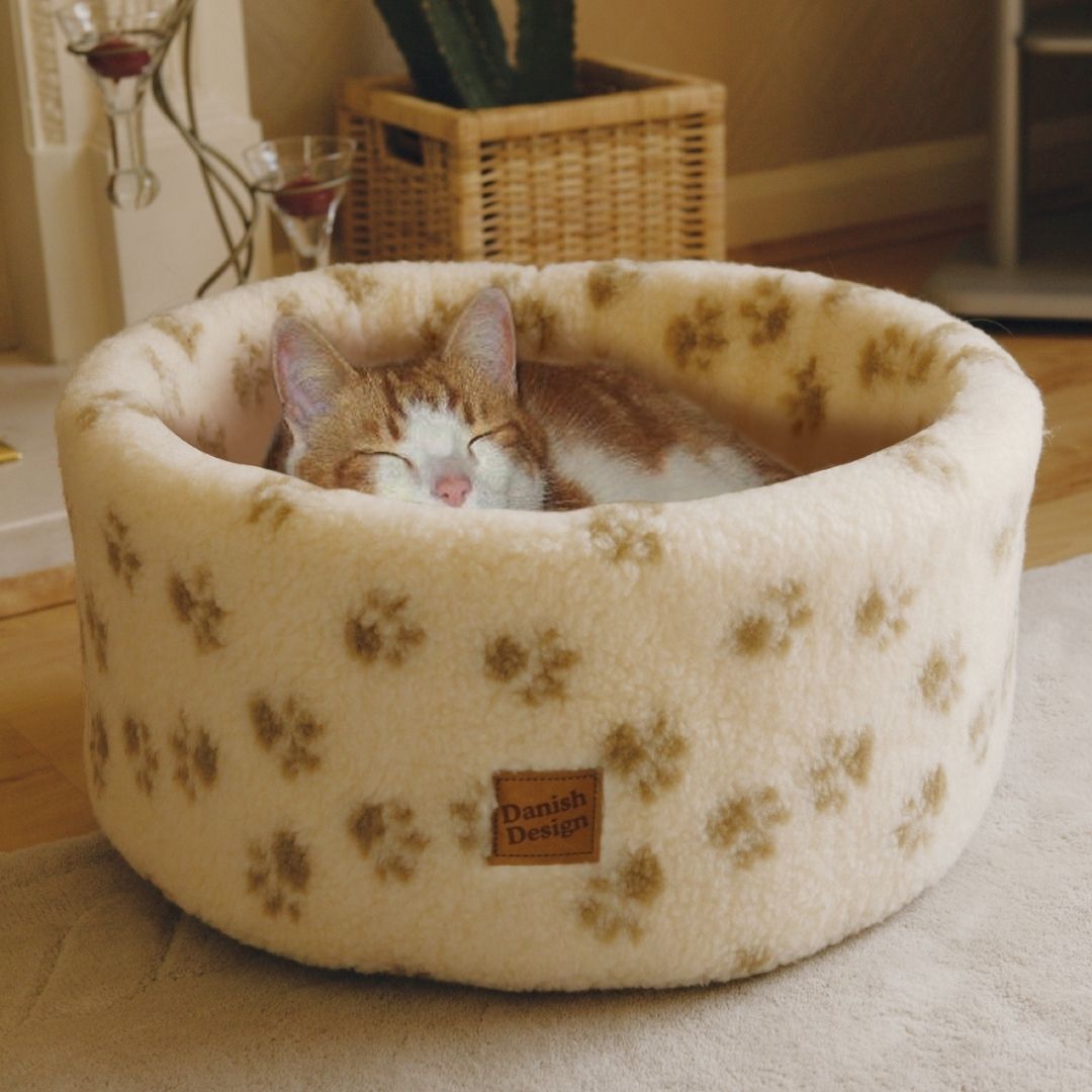 Sherpa Fleece Cat Cosy Bed by Danish Design