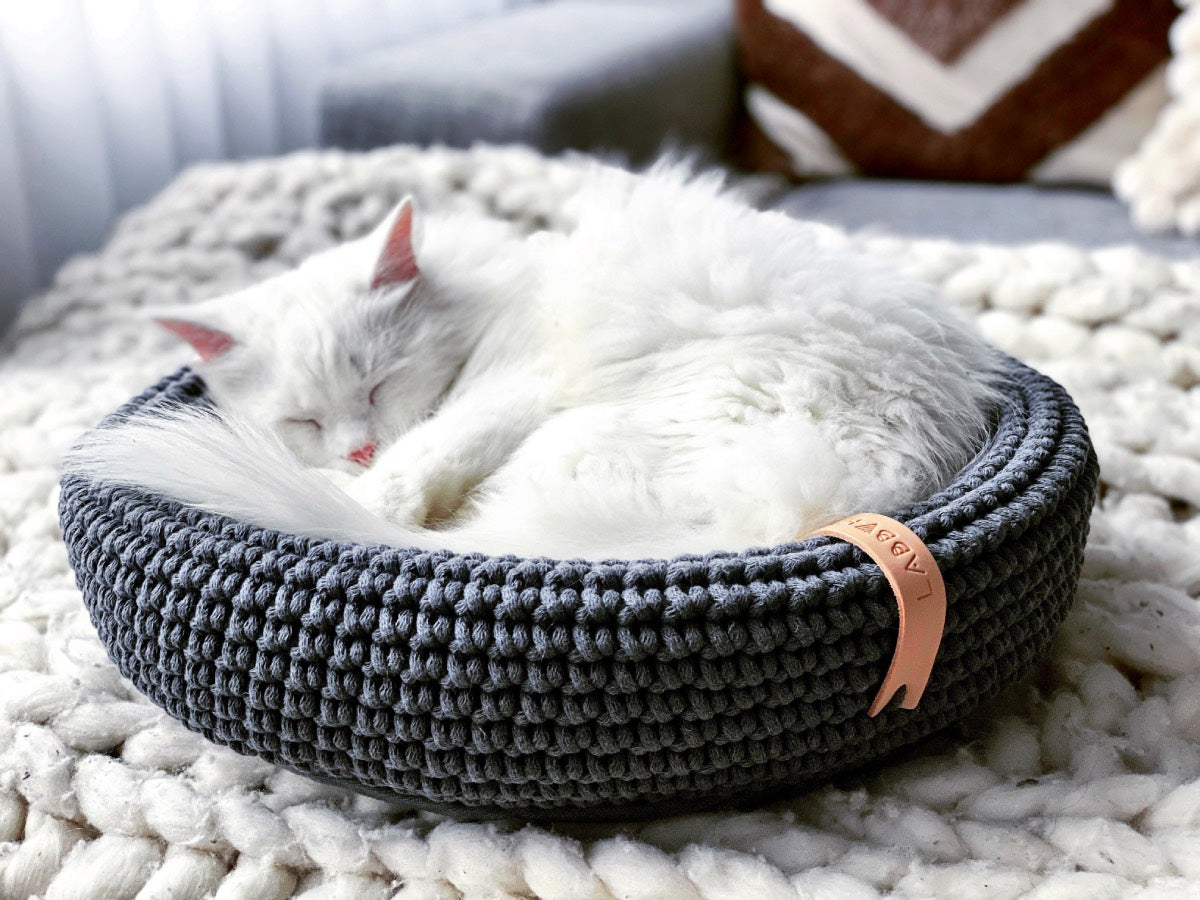 Coco Cat Bed Anthracite Grey by Labbvenn