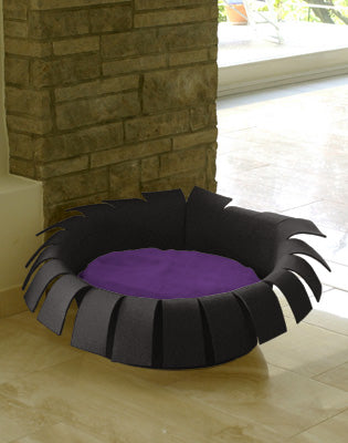 Luxury Crown Felt Cat Bed Anthracite Violet