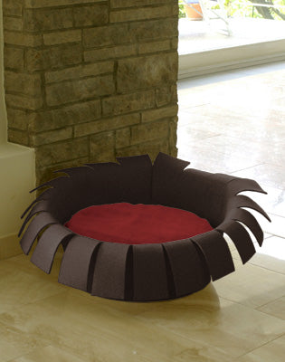 Luxury Crown Felt Cat Bed Brown Red