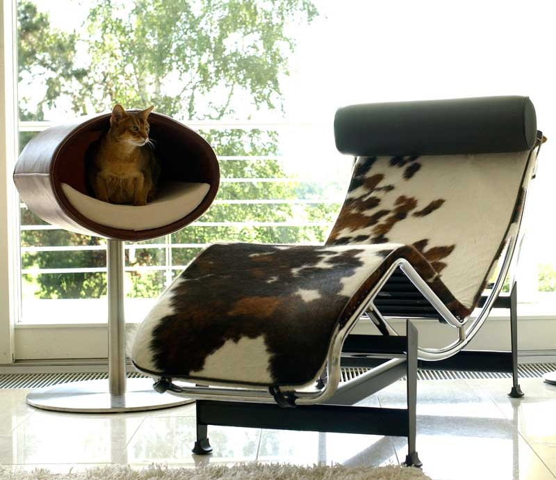 Luxury Rondo Real Leather Cat Stand Brown 2