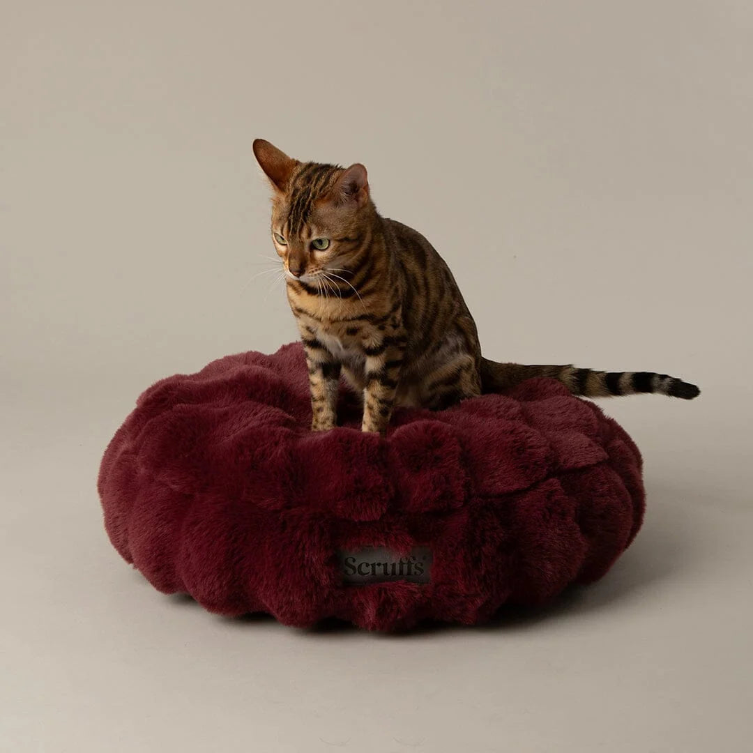 Scruffs Festive Fur Cat Bed - Burgundy