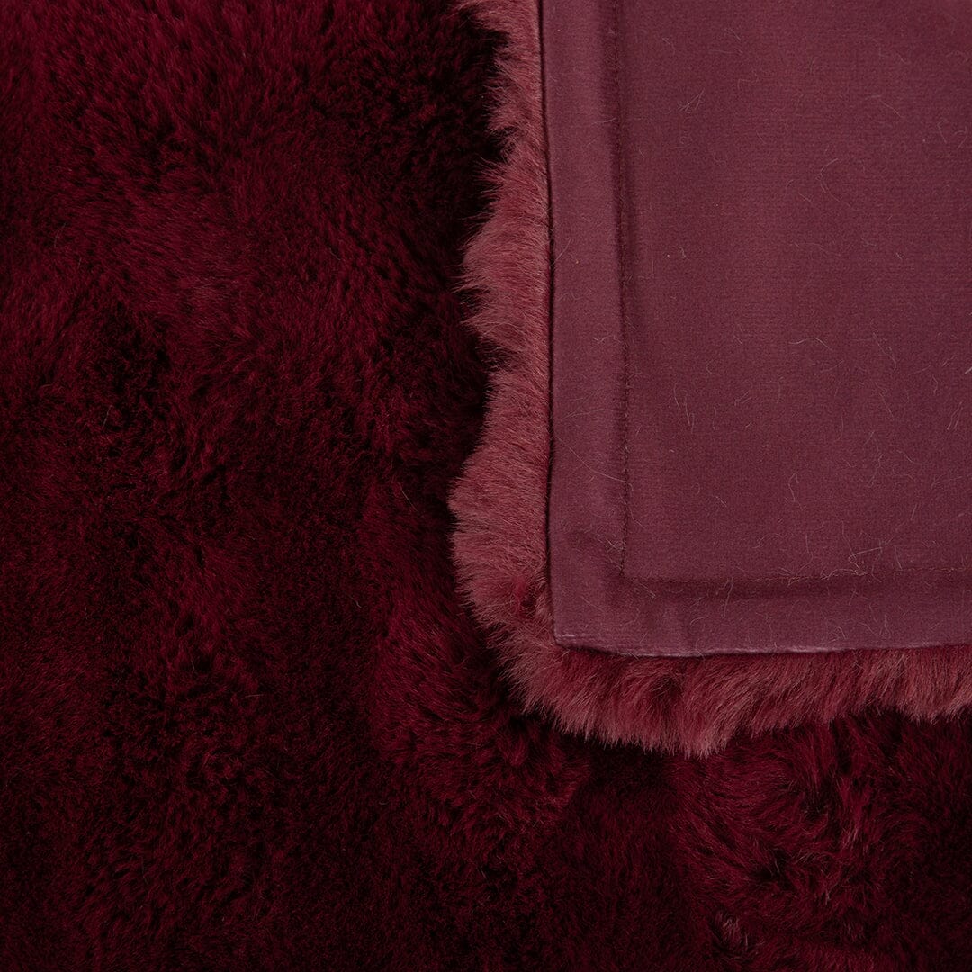 Scruffs Festive Fur Pet Blanket - Burgundy